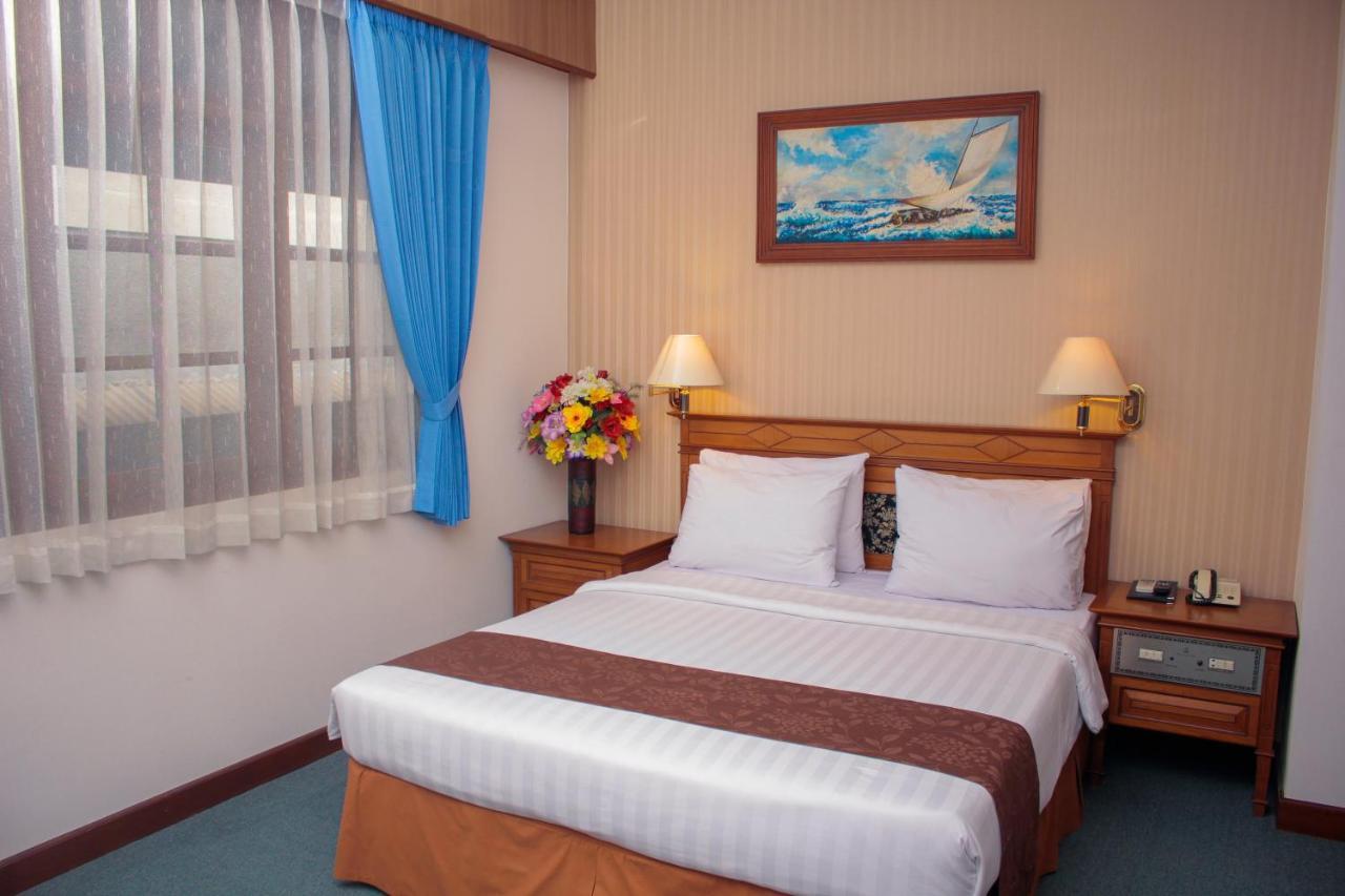 Sapta Nawa Resort 1 Gresik ภายนอก รูปภาพ
