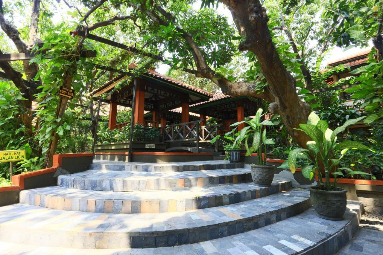 Sapta Nawa Resort 1 Gresik ภายนอก รูปภาพ