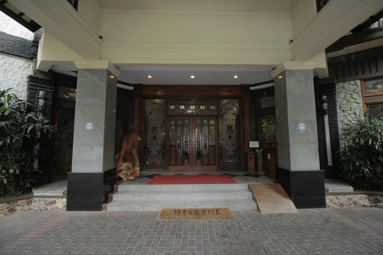 Sapta Nawa Resort 1 Gresik ภายนอก รูปภาพ
